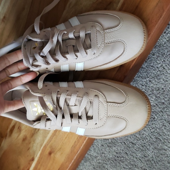 Adidas Women's Cream Sneakers - Picture 8 of 8
